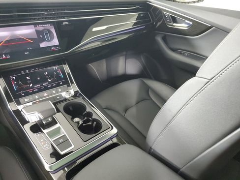 Used 2025 Audi Q7 2.0T Premium w/ Convenience Package image 16