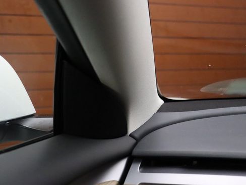 Used 2023 Tesla Model 3 Standard Range image 45