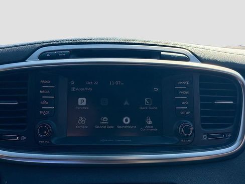 Used 2018 Kia Sorento EX image 13