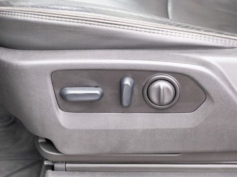 Used 2023 Chevrolet Silverado 3500 High Country image 12