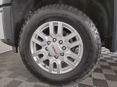 Certified 2024 GMC Sierra 2500 SLT w/ SLT Premium Package AWD/4WD image 35