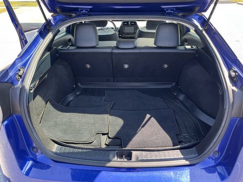 Used 2016 Toyota Prius Three Touring FWD image 12