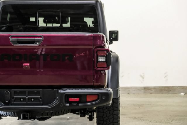 Used 2022 Jeep Gladiator Rubicon w/ LED Lighting Group AWD/4WD image 4