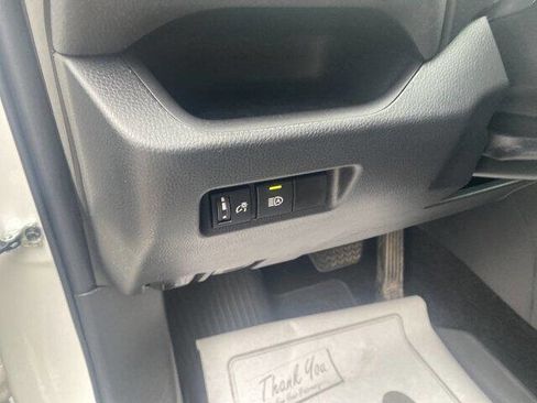 Used 2022 Toyota RAV4 XLE image 14