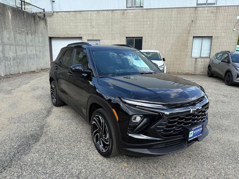 Used 2024 Chevrolet TrailBlazer RS AWD/4WD image 9