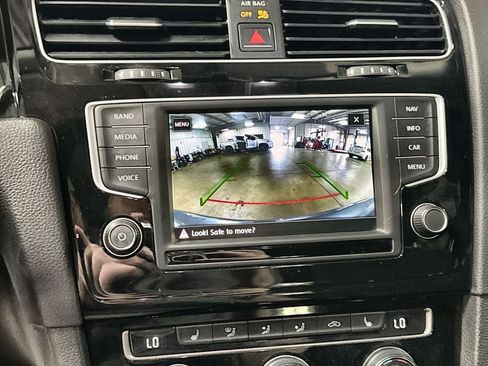 Used 2017 Volkswagen Golf SEL FWD image 20