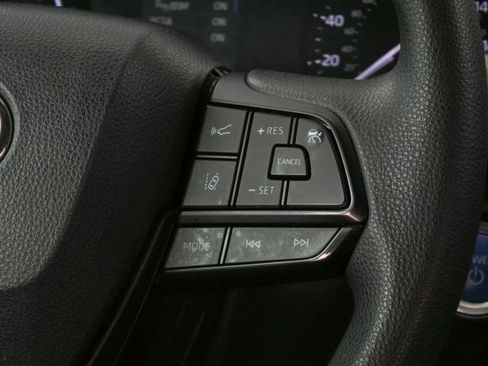 Used 2023 Toyota Sienna LE AWD/4WD image 23