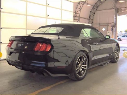 Used 2017 Ford Mustang Premium RWD image 3