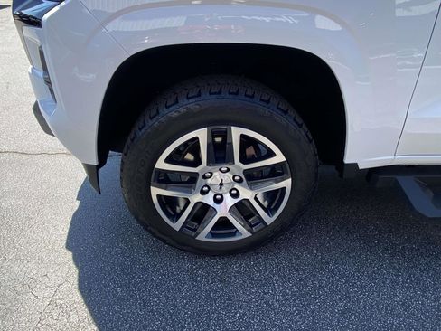 Used 2024 Chevrolet Colorado Z71 w/ Z71 Convenience Package 2 image 26