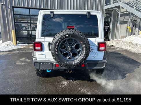 Used 2023 Jeep Wrangler Unlimited w/ Sun & Screen Package AWD/4WD image 4