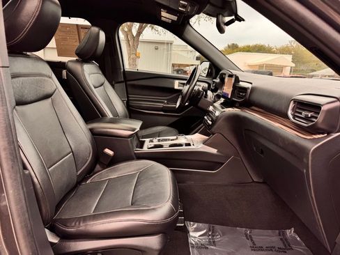 Used 2020 Ford Explorer Limited w/ Class III Trailer Tow Package AWD/4WD image 29