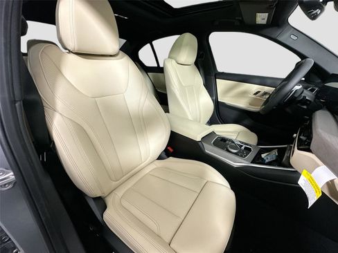 New 2026 BMW 330i xDrive Sedan w/ Premium Package AWD/4WD image 28