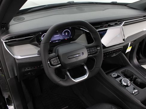 New 2026 Jeep Cherokee Laredo AWD/4WD image 8