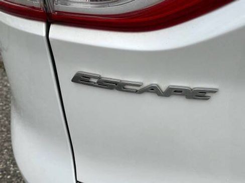 Used 2013 Ford Escape Titanium w/ Class II Trailer Tow Pkg image 4