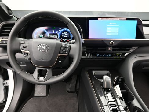 New 2025 Toyota Crown Signia image 10