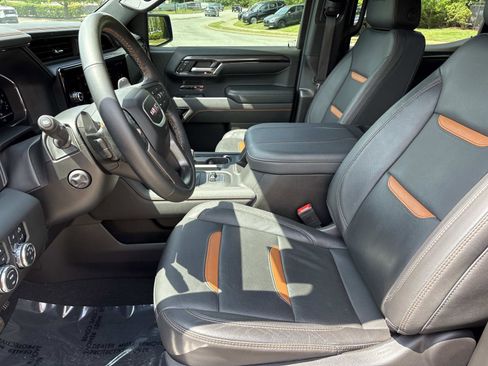 Used 2024 GMC Sierra 1500 AT4 w/ Technology Package image 15
