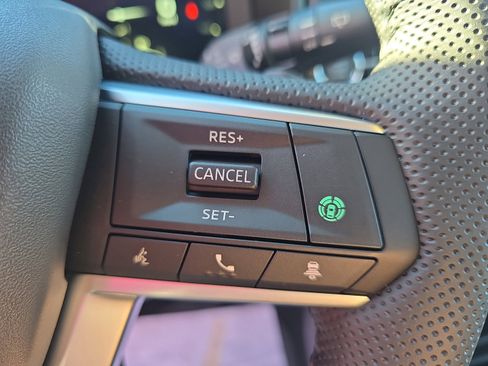 New 2025 Mitsubishi Outlander SE image 18