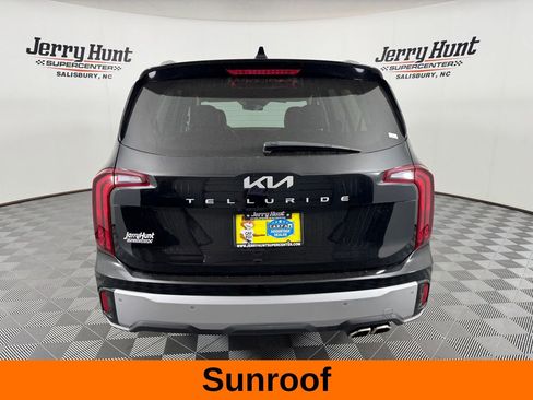Used 2025 Kia Telluride S FWD image 8