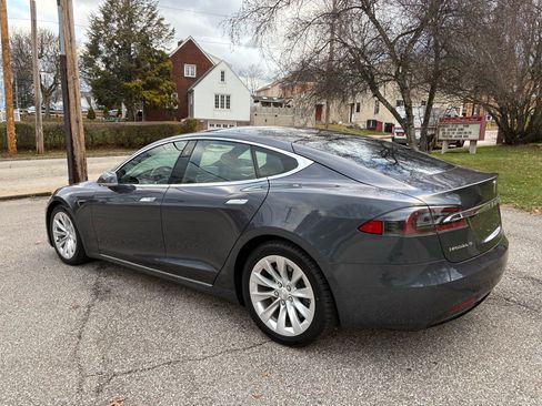 Used 2016 Tesla Model S 75D image 7