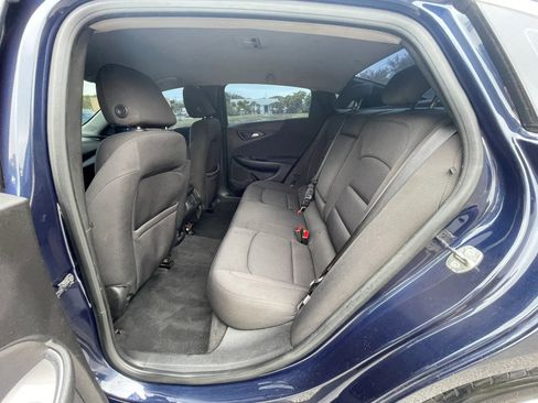 Used 2018 Chevrolet Malibu LT image 28