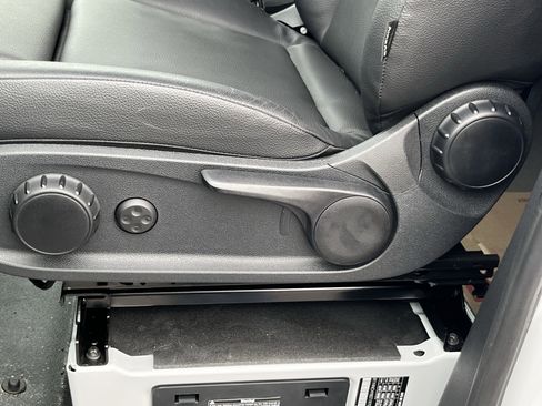 Used 2025 Mercedes-Benz Sprinter 2500 image 14