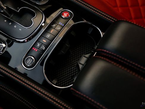 Used 2018 Bentley Flying Spur S V8 image 68