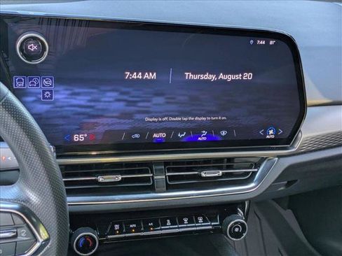 Used 2025 Chevrolet Equinox EV LT FWD image 11