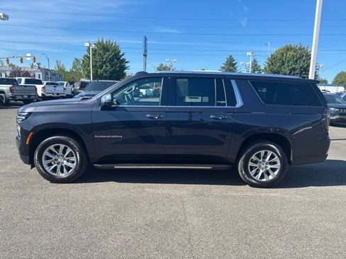 Used 2025 Chevrolet Suburban Premier AWD/4WD image 2