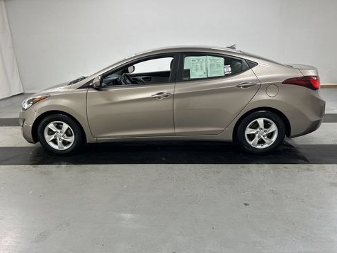 Used 2014 Hyundai Elantra SE FWD image 6