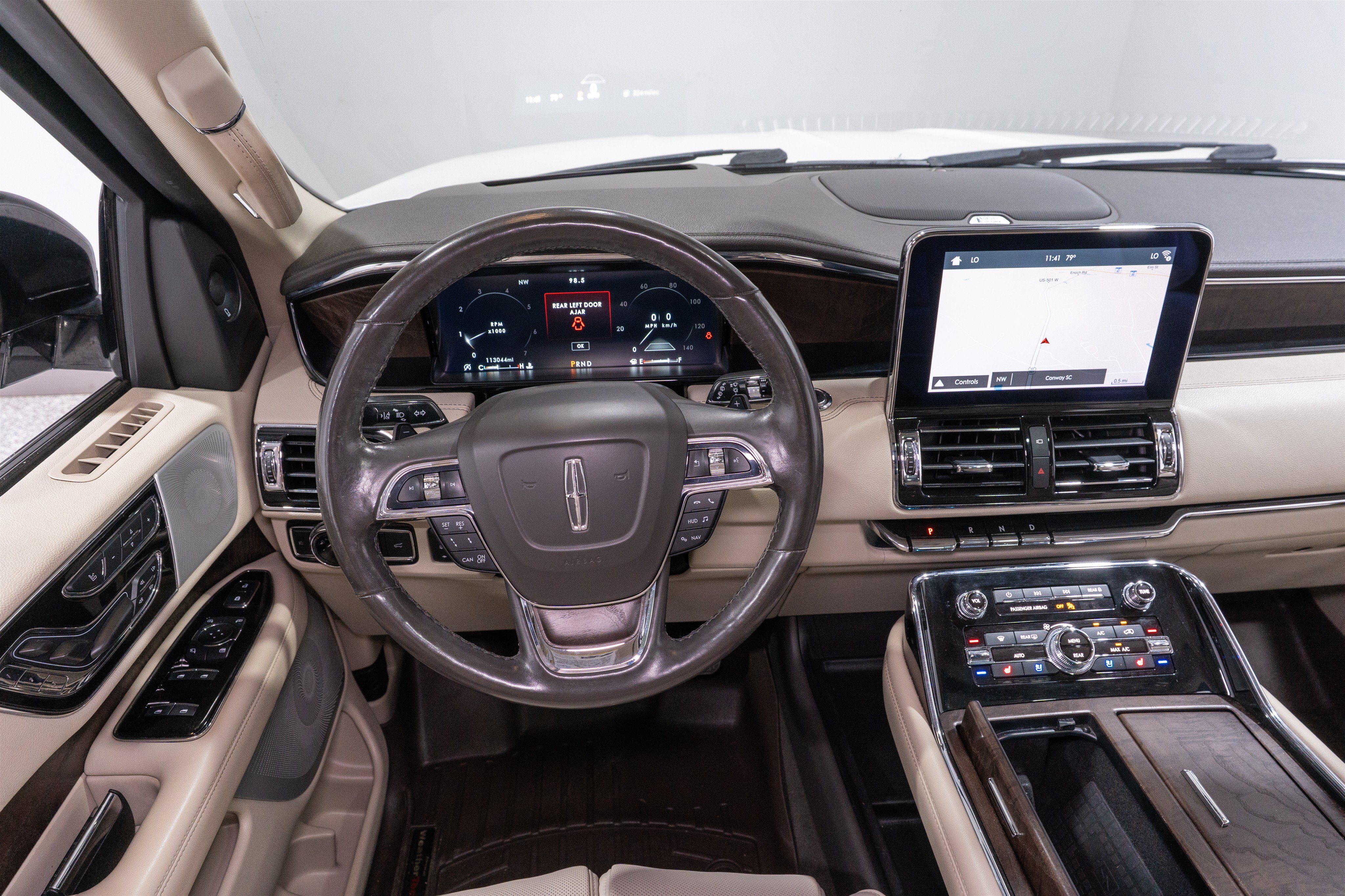 Used 2019 Lincoln Navigator Reserve AWD/4WD image 12