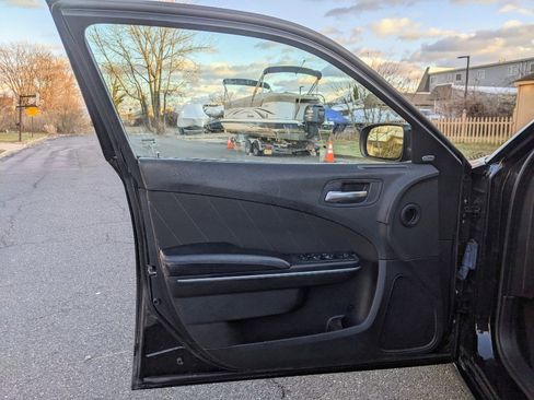 Used 2023 Dodge Charger SXT image 10