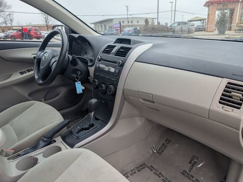 Used 2013 Toyota Corolla L image 22