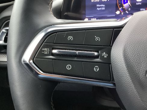 Used 2025 Chevrolet Traverse LT w/ Enhanced Driving Package FWD image 19