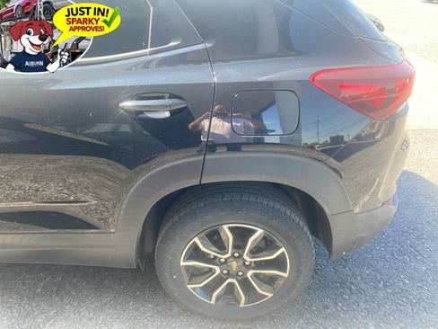 Used 2022 Chevrolet TrailBlazer ACTIV w/ Technology Package AWD/4WD image 4
