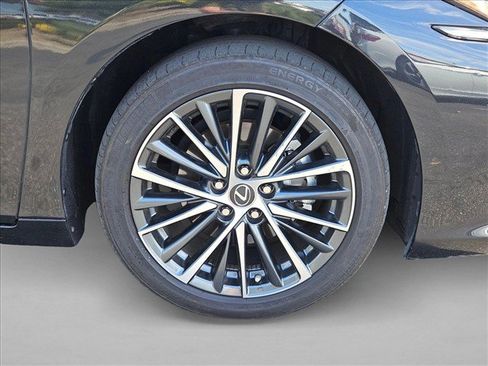 Certified 2025 Lexus ES 300h w/ Premium Package FWD image 23