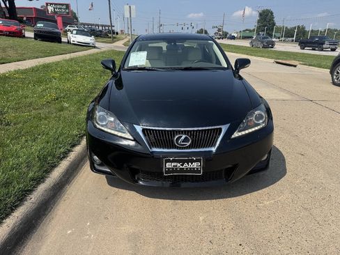 Used 2011 Lexus IS 350 AWD w/ Luxury Plus Value Edition image 4