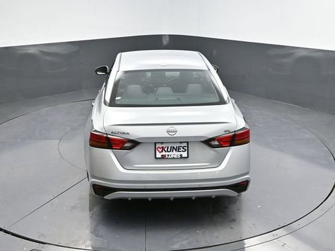 Used 2023 Nissan Altima 2.5 SV image 41
