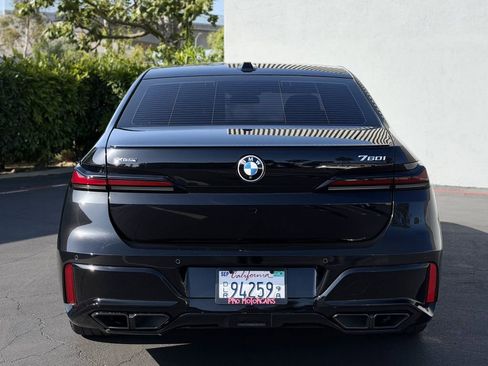Used 2025 BMW 760i xDrive w/ Premium Package AWD/4WD image 51