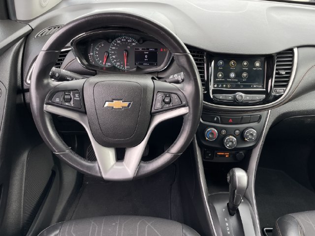Used 2019 Chevrolet Trax LT w/ LT Convenience Package FWD image 11