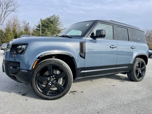 Certified 2024 Land Rover Defender 110 X-Dynamic SE image 35