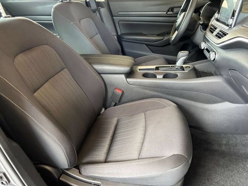 Used 2026 Nissan Altima 2.5 SV FWD image 36