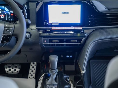 New 2026 Toyota Camry SE FWD image 19