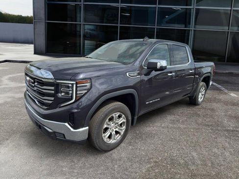 Used 2024 GMC Sierra 1500 SLT image 3