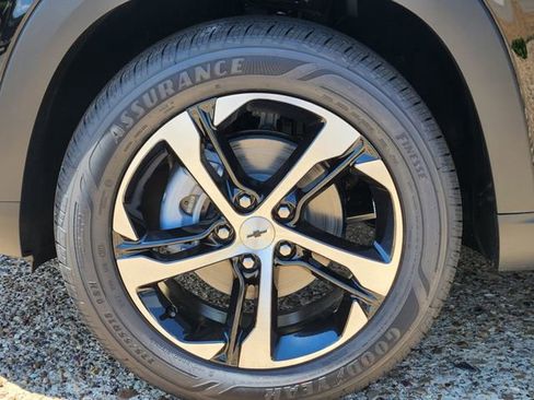New 2026 Chevrolet Trax RS w/ Driver Confidence Package FWD image 8