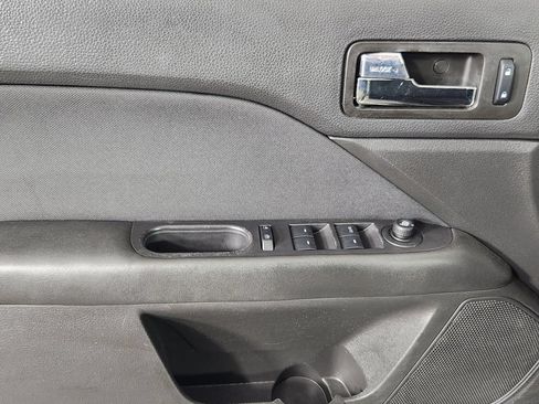 Used 2010 Ford Fusion SE FWD image 11