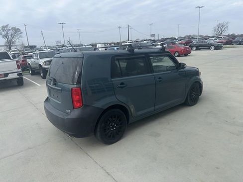 Used 2008 Scion xB Base image 3