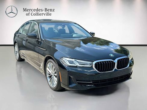 Used 2023 BMW 530i w/ Premium Package RWD image 3