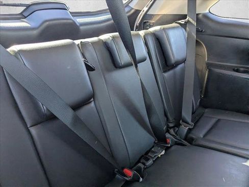 Used 2019 Toyota Highlander XLE image 20