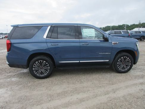 New 2026 GMC Yukon Elevation w/ Elevation Premium Package AWD/4WD image 3