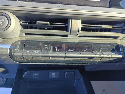 Used 2023 Toyota Prius LE image 27